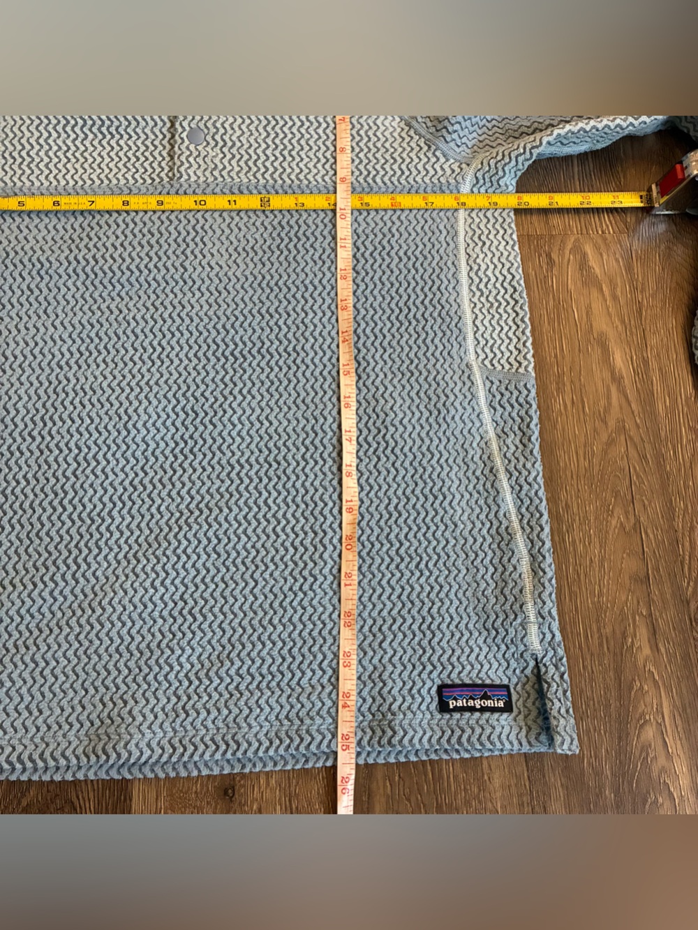 Patagonia R1 Air Henley - Picture 8 of 8